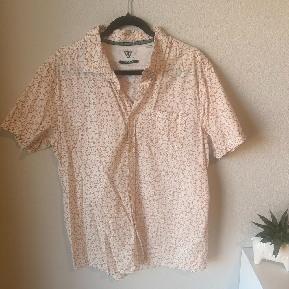 Vissla Large Floral Short Sleeve Button Up Shirt Peach Cream Lightweight